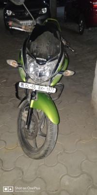 Green Honda CBF Stunner