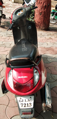 Red Suzuki Access 125