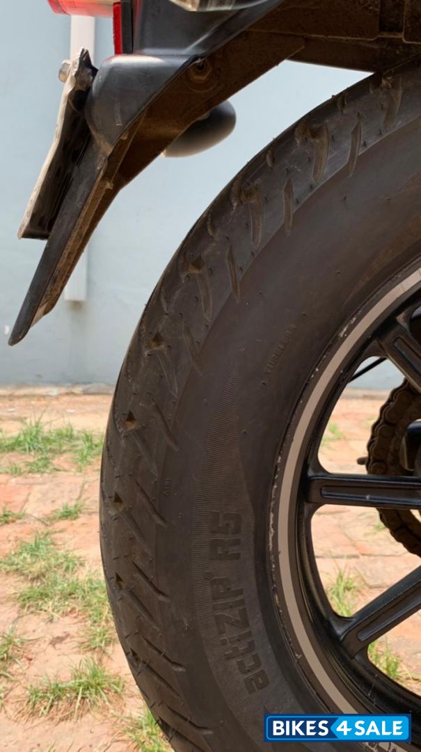 Black Bajaj Avenger Street 220