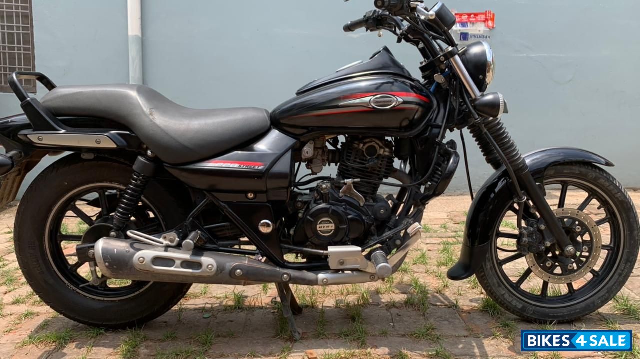 Black Bajaj Avenger Street 220