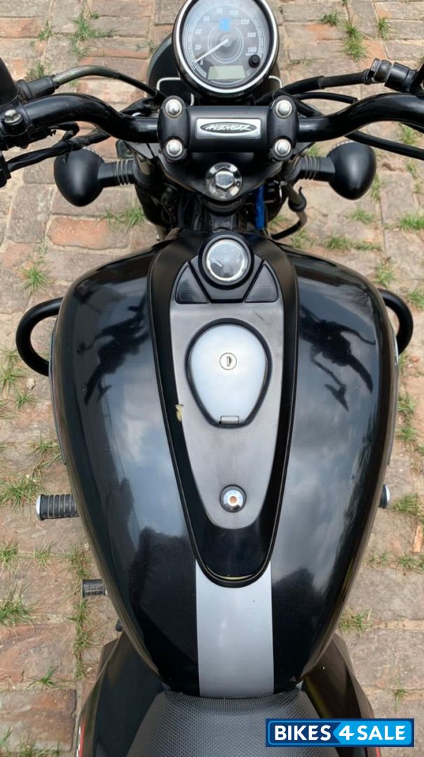 Black Bajaj Avenger Street 220