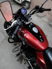 Bajaj Avenger Street 180