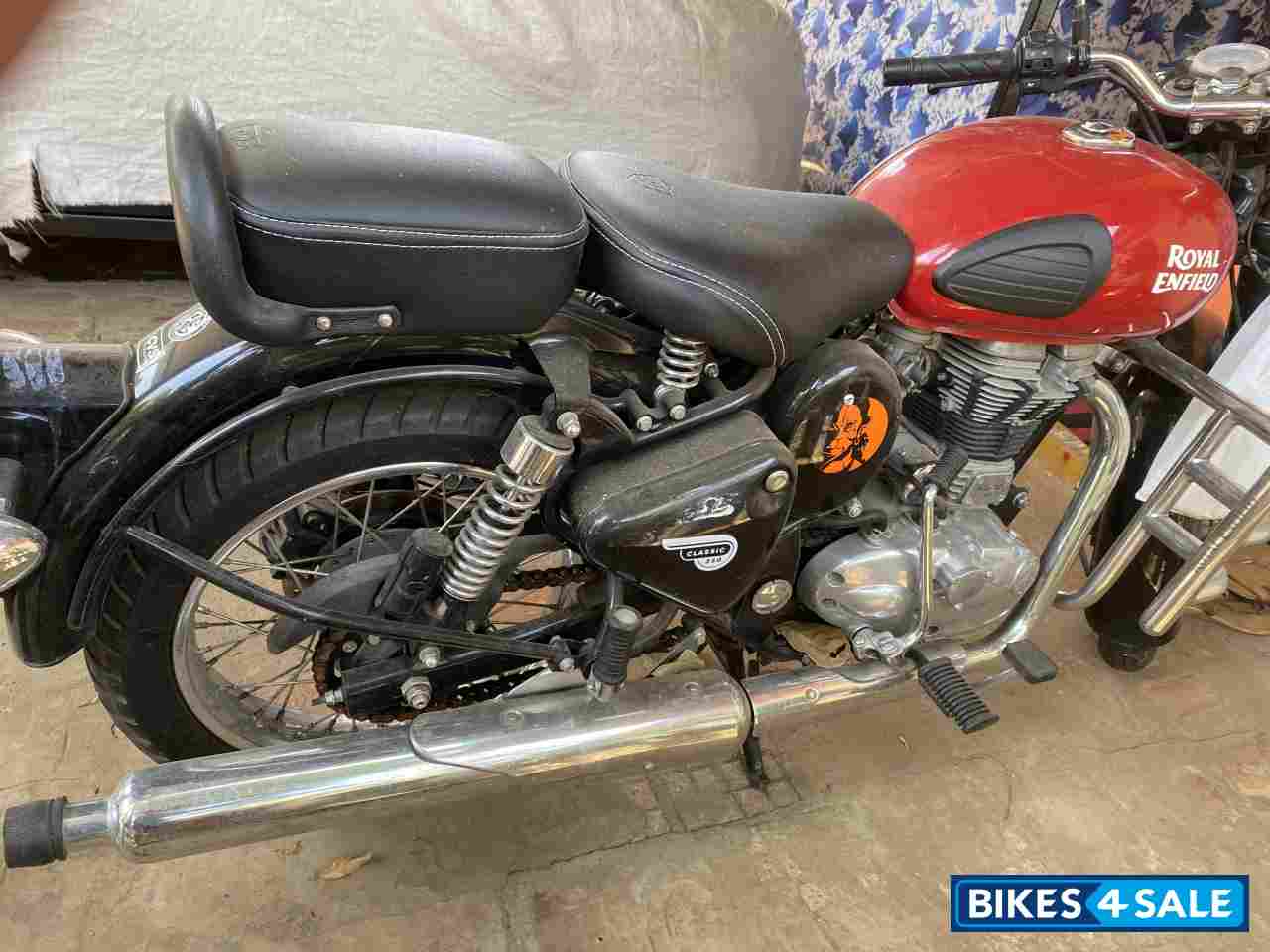 Royal Enfield Classic 350 Redditch Red