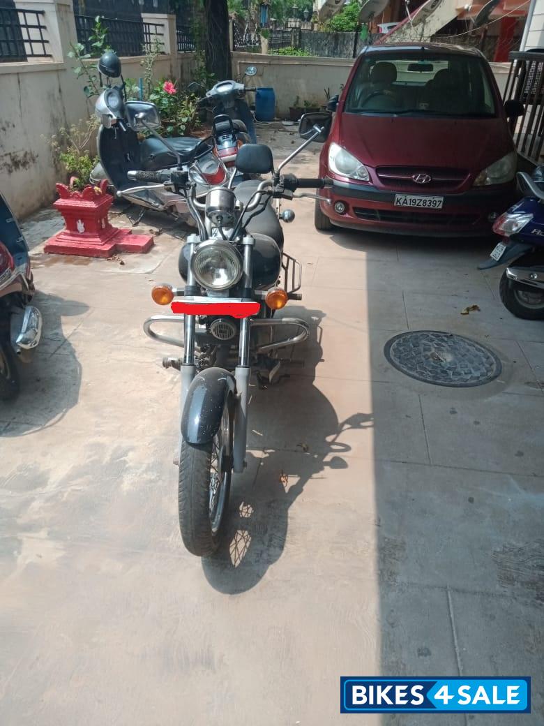 Bajaj Avenger 220 DTS-i