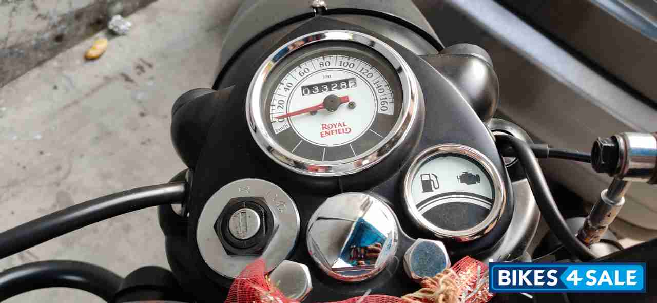 Black Royal Enfield Classic Stealth Black