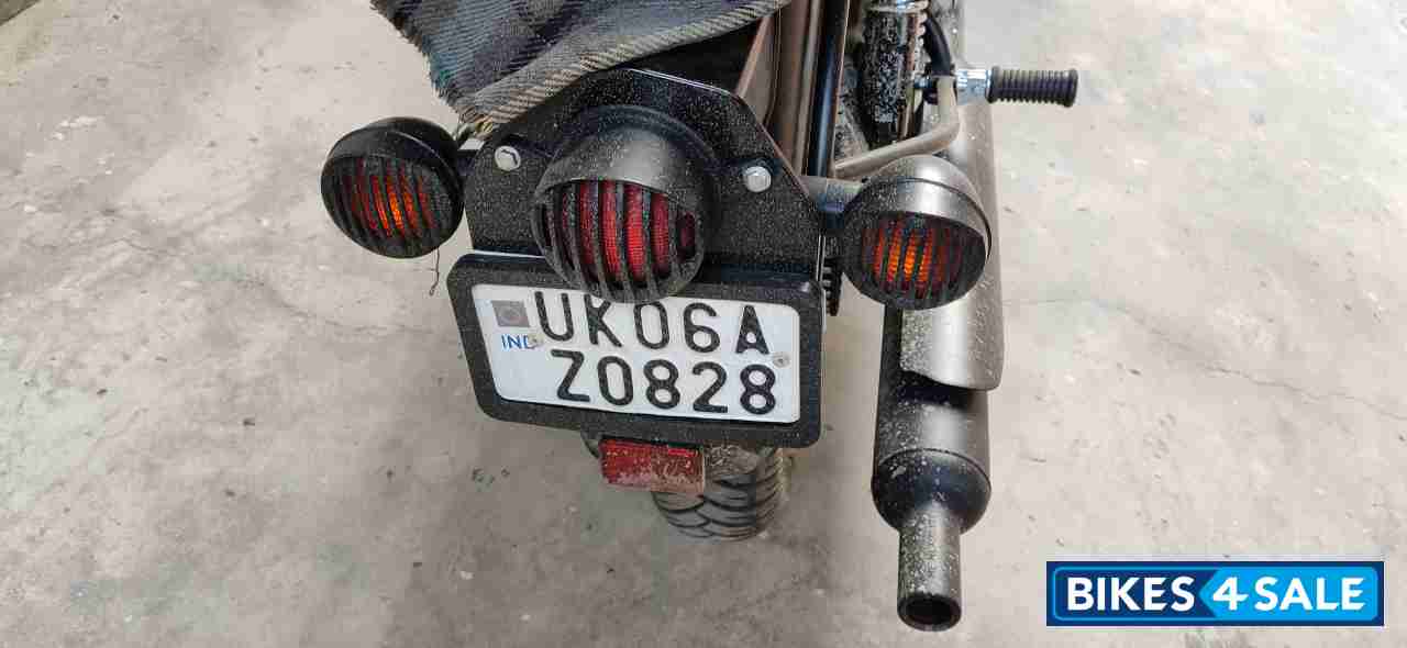 Black Royal Enfield Classic Stealth Black