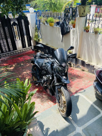 Matte Black Bajaj Dominar 400 Disc