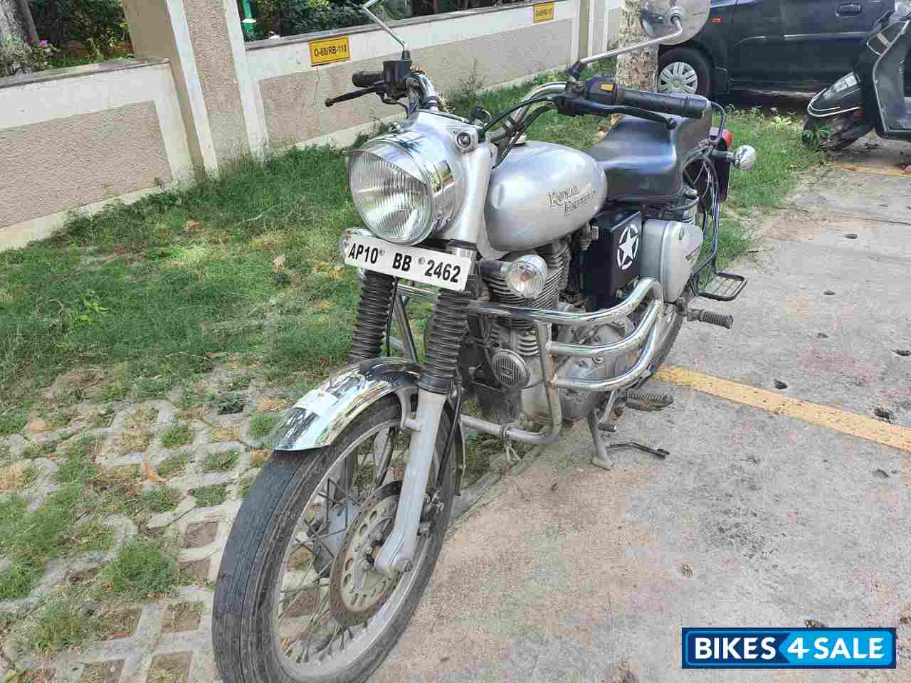 Silver Royal Enfield Bullet Electra Twinspark
