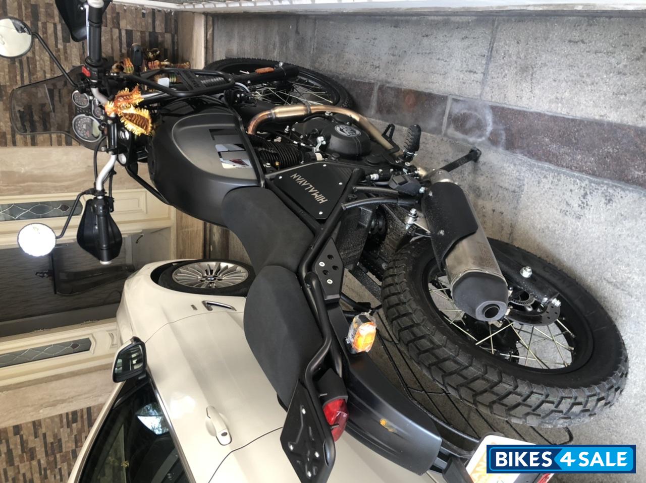 Granite Black Royal Enfield Himalayan 2021