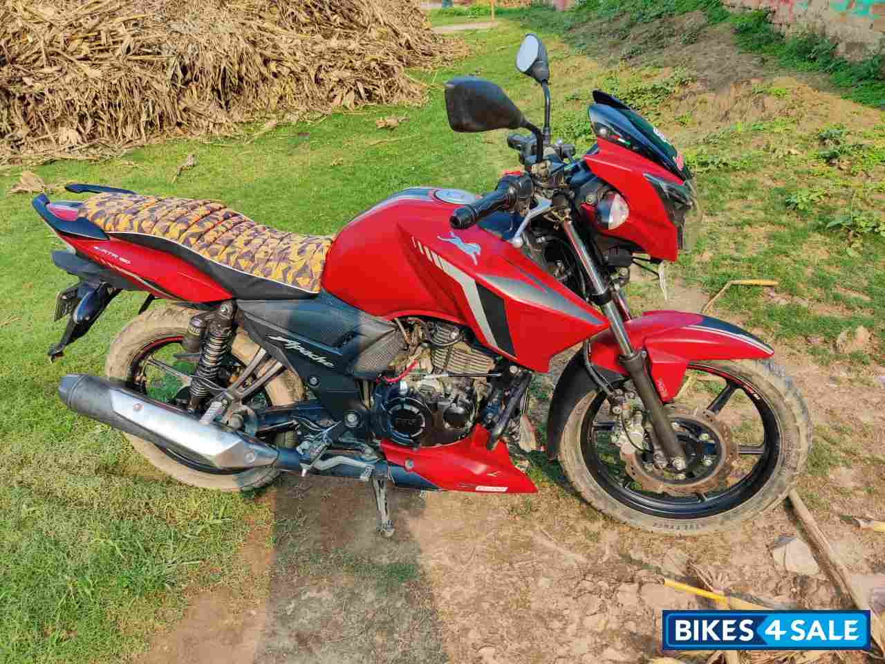 Mett Red TVS Apache RTR 160 BS VI