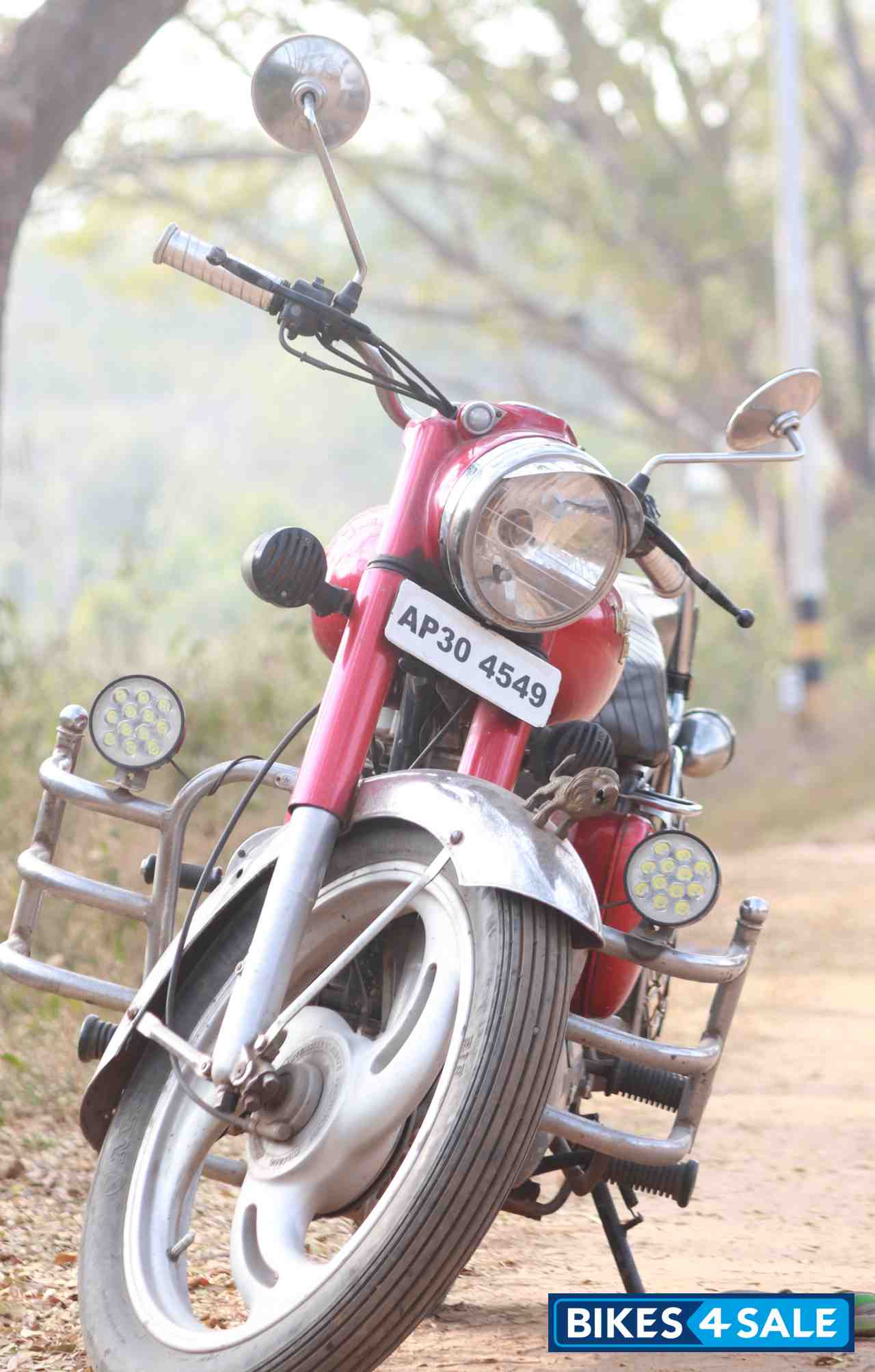 Red Royal Enfield Bullet 350