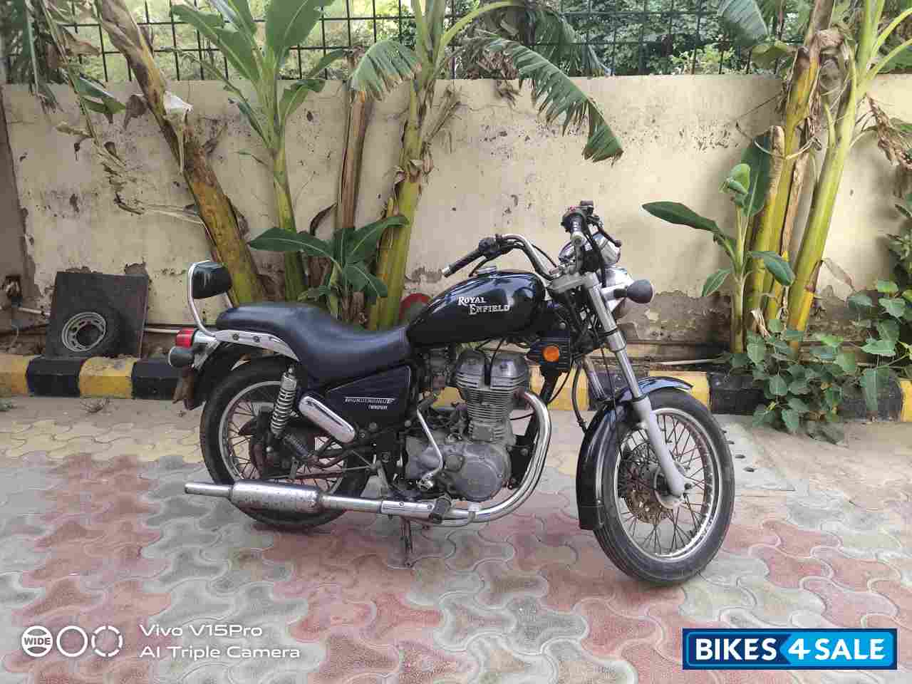 Black Royal Enfield Thunderbird TwinSpark 350