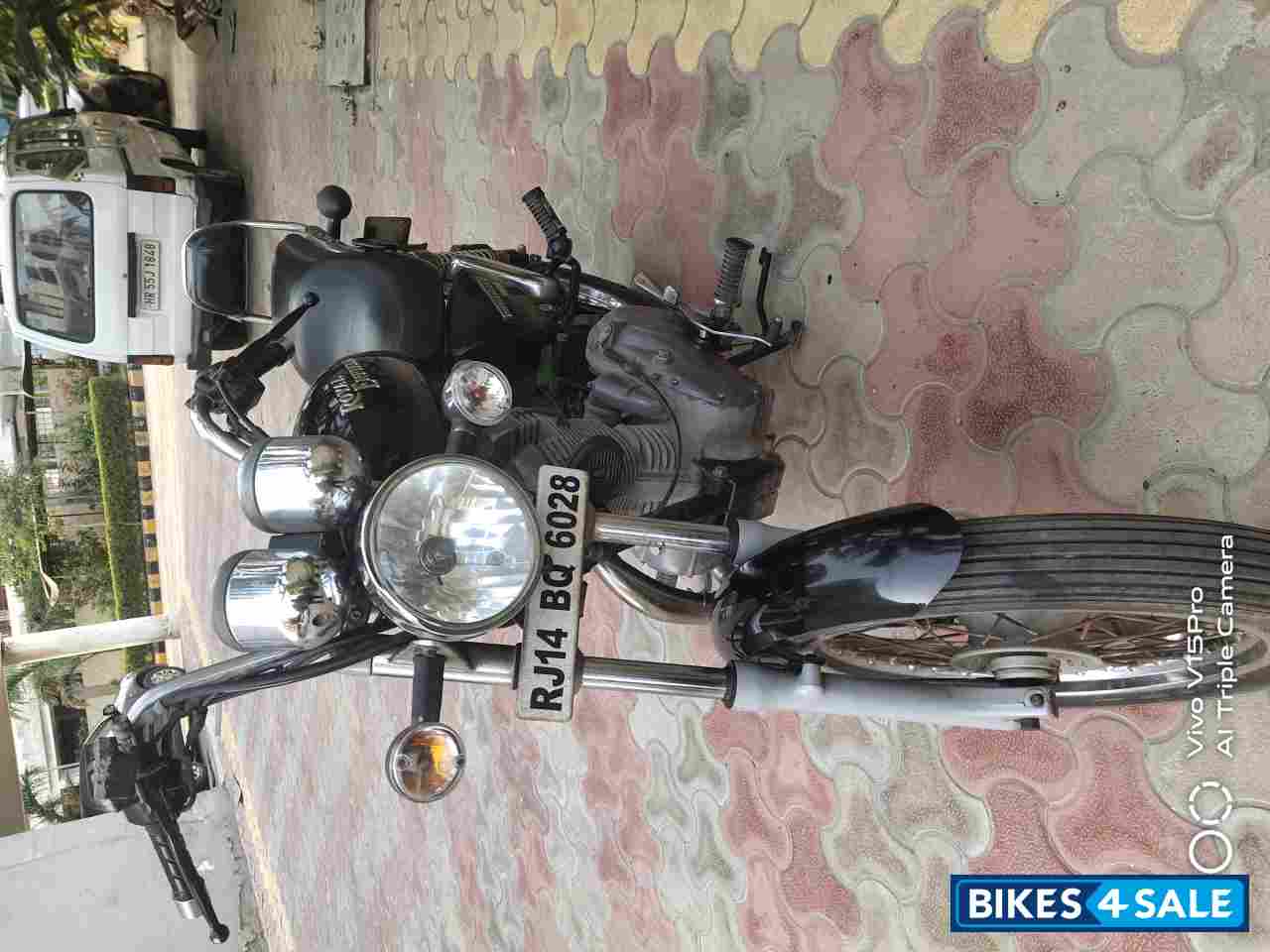 Black Royal Enfield Thunderbird TwinSpark 350