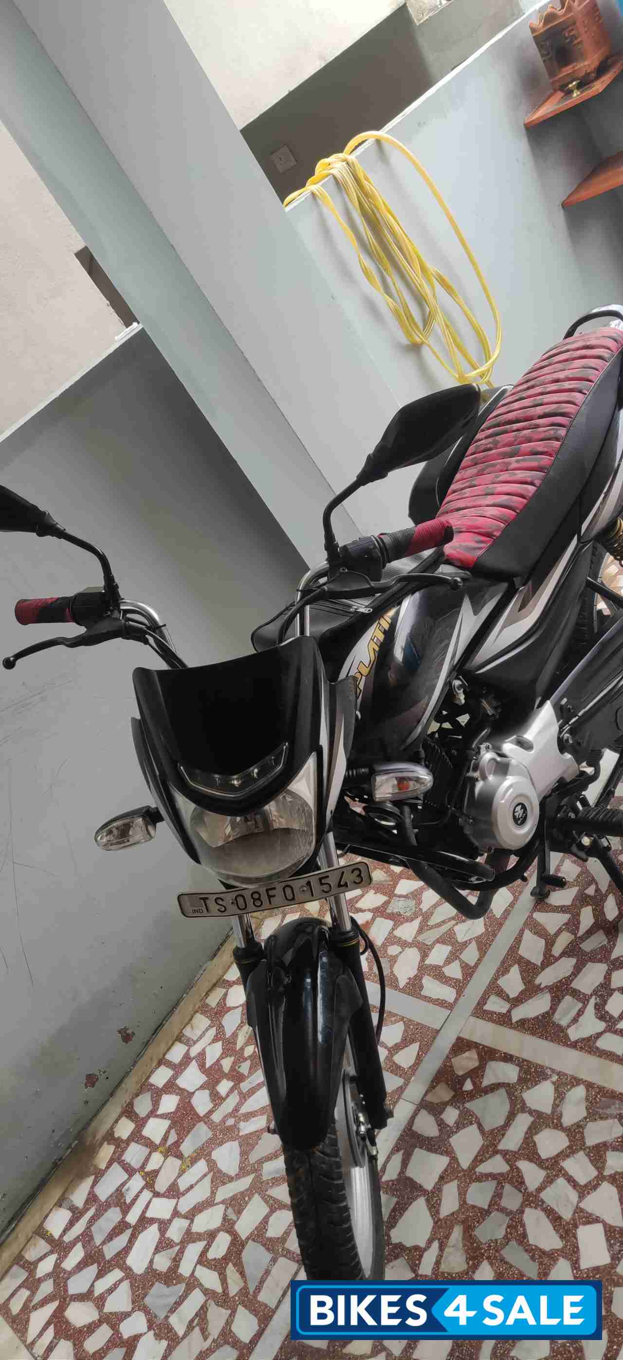 Black Bajaj Platina 100 ES