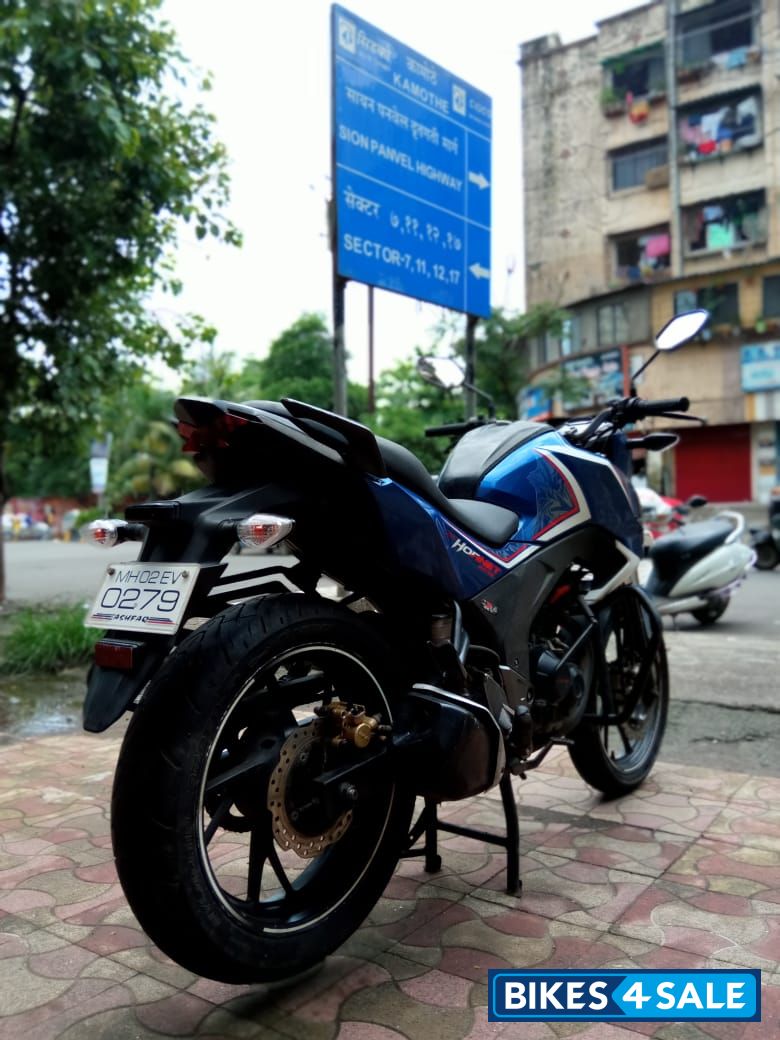 Honda CB Hornet 160R