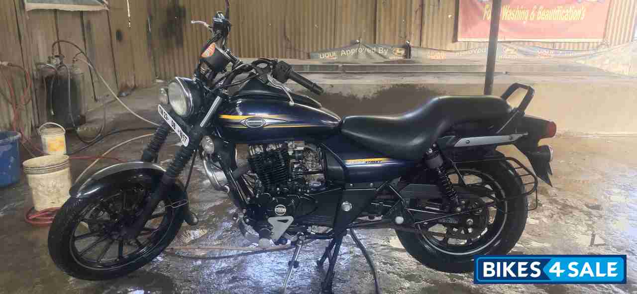 Dark Blue Bajaj Avenger Street 150