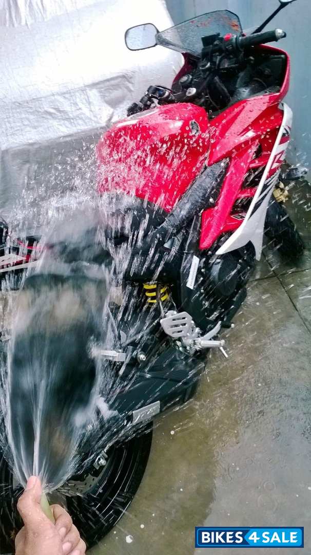 Red N White Yamaha YZF R15 V2