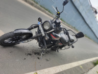 Matt Black Bajaj Avenger Street 220