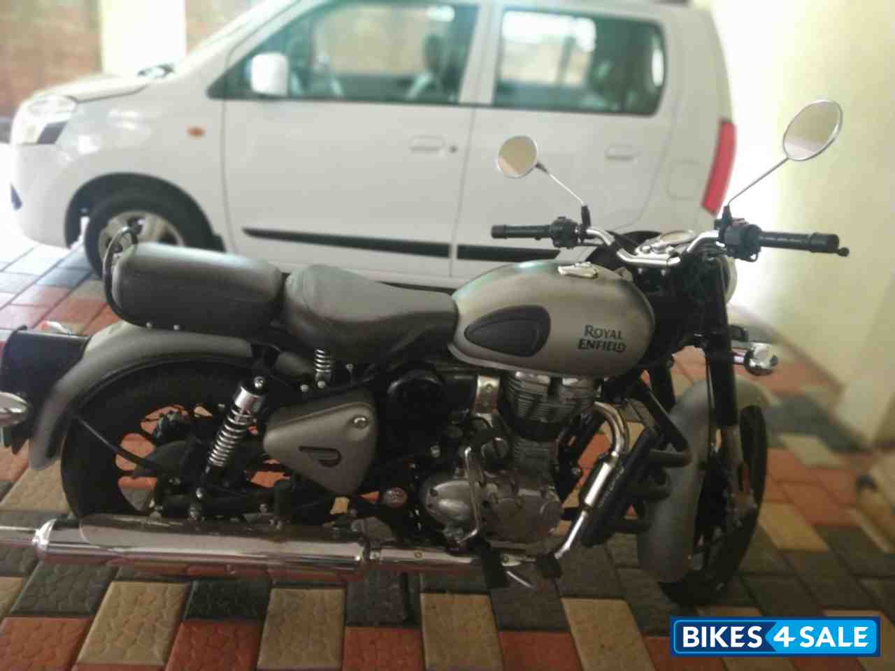 Gun Metal Grey Royal Enfield Classic 350 Dual Channel BS6