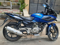 Blue Bajaj Pulsar 220F