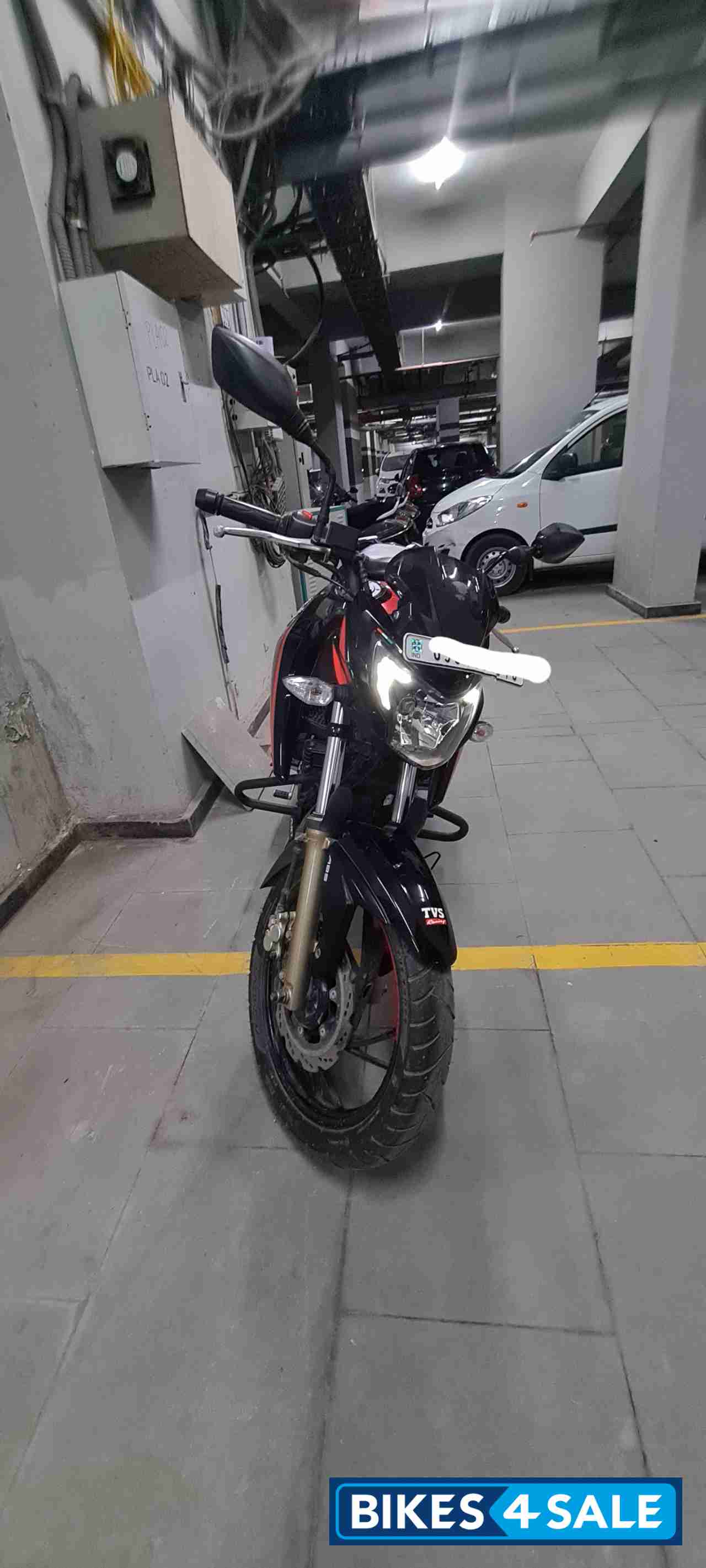 TVS Apache RTR 200 4V ABS