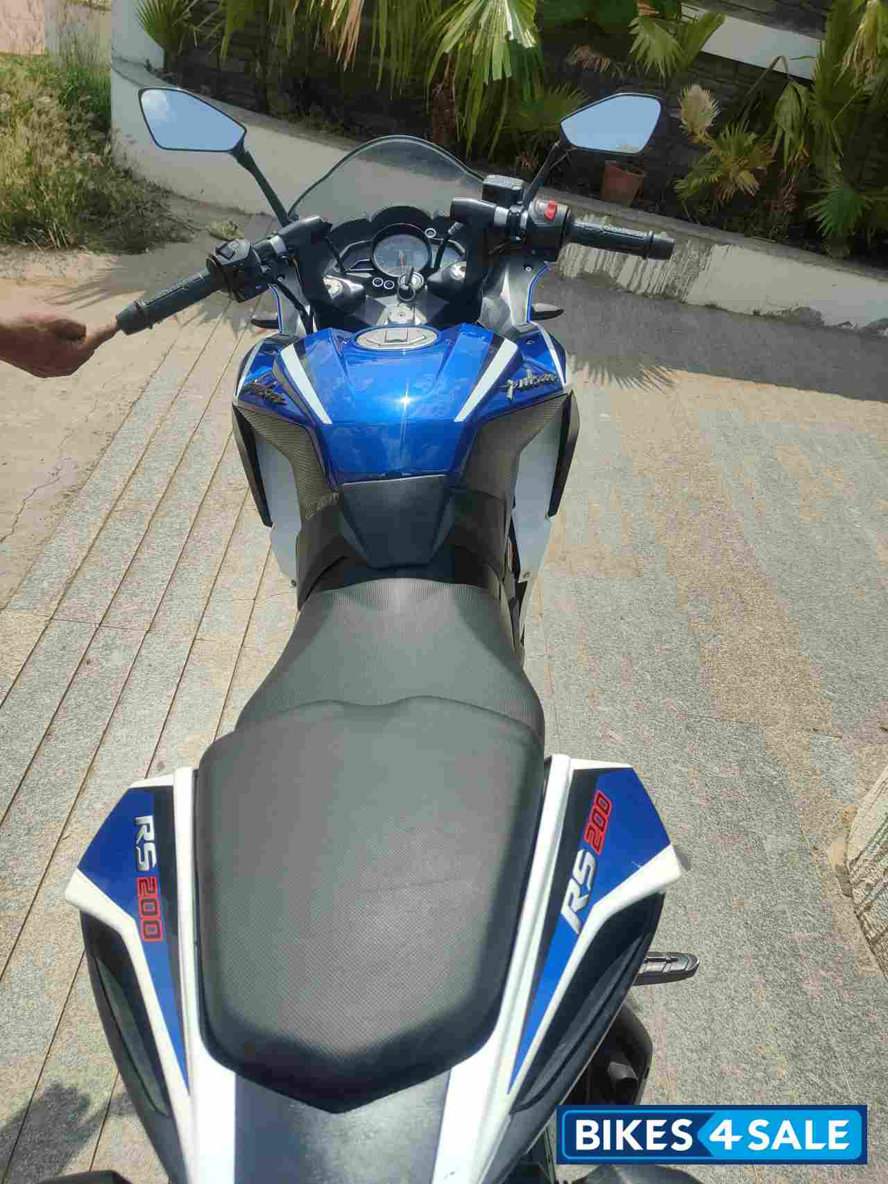 Bajaj Pulsar RS 200