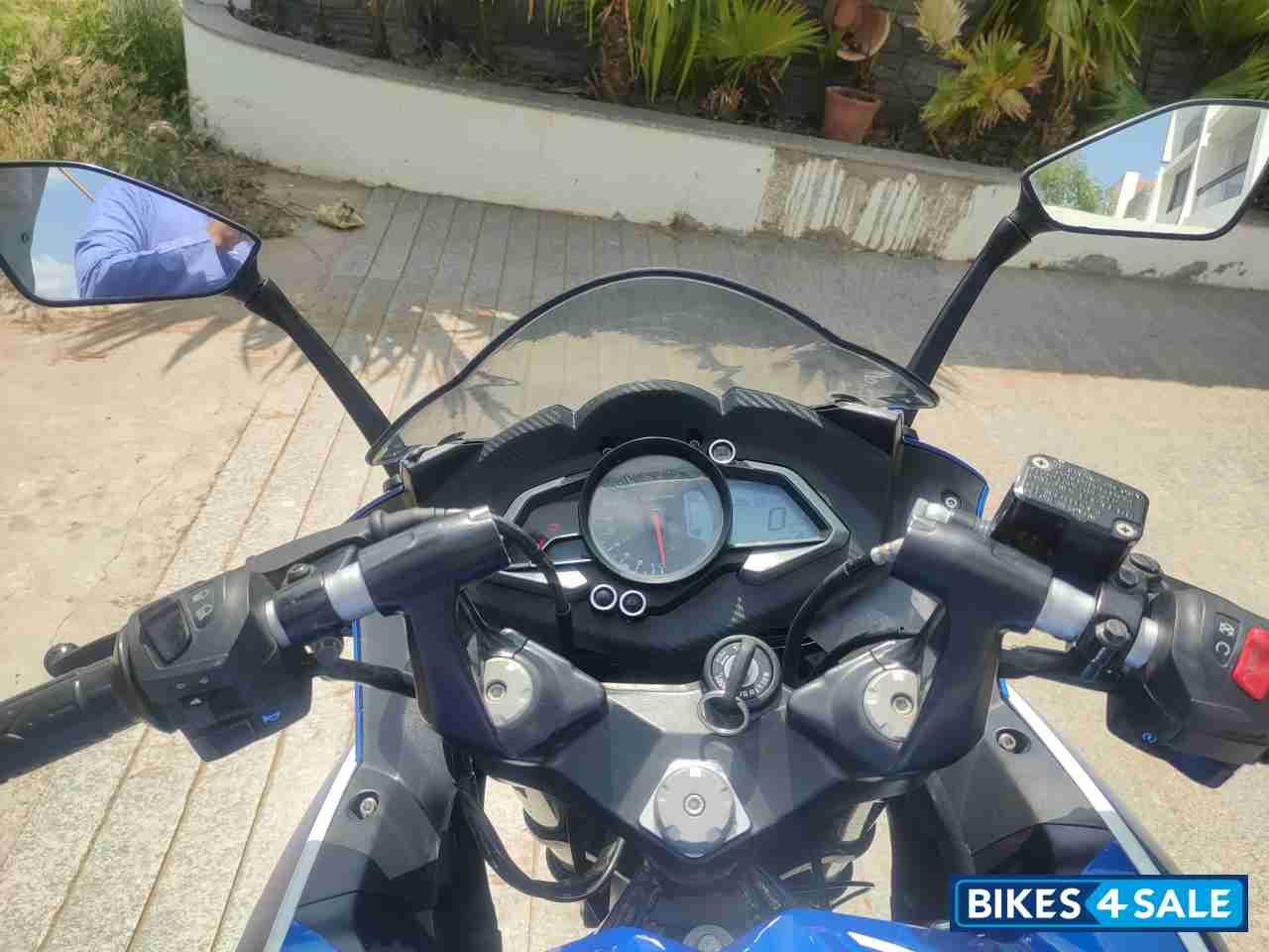 Bajaj Pulsar RS 200