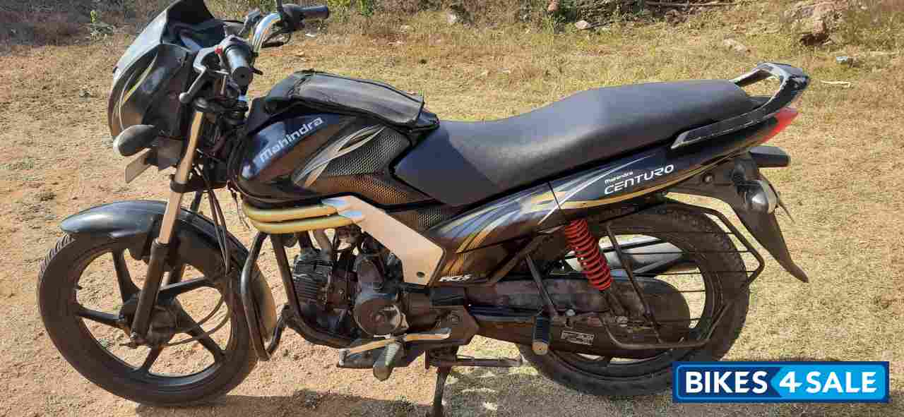 Mahindra Centuro