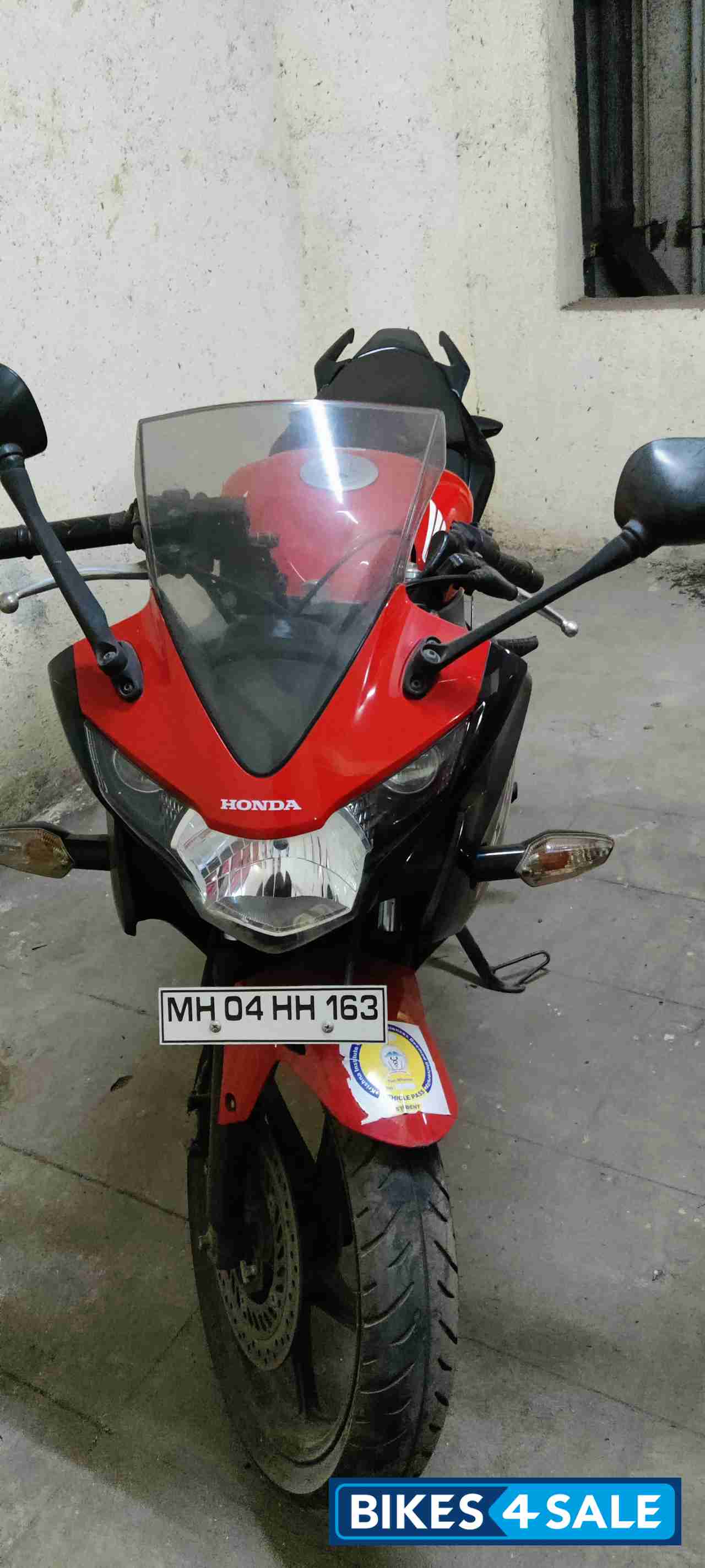 Red Honda CBR 150R