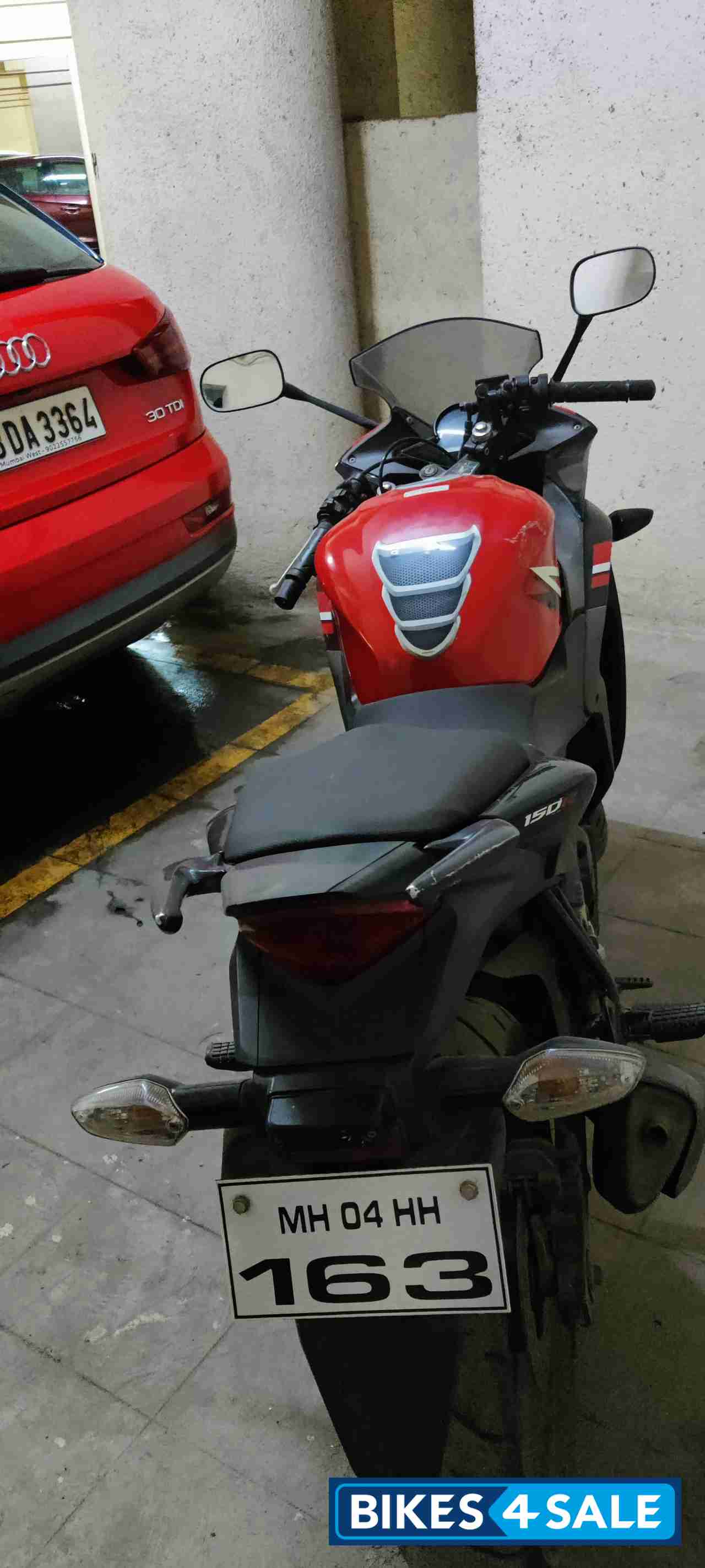 Red Honda CBR 150R