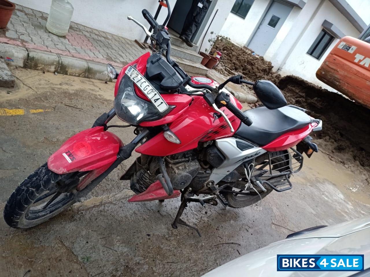 TVS Apache RTR 160 4V