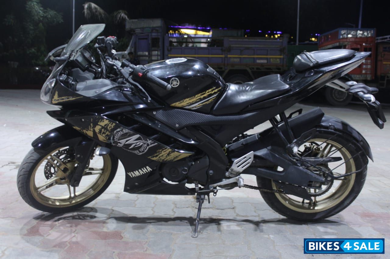 Yamaha YZF R15 V2