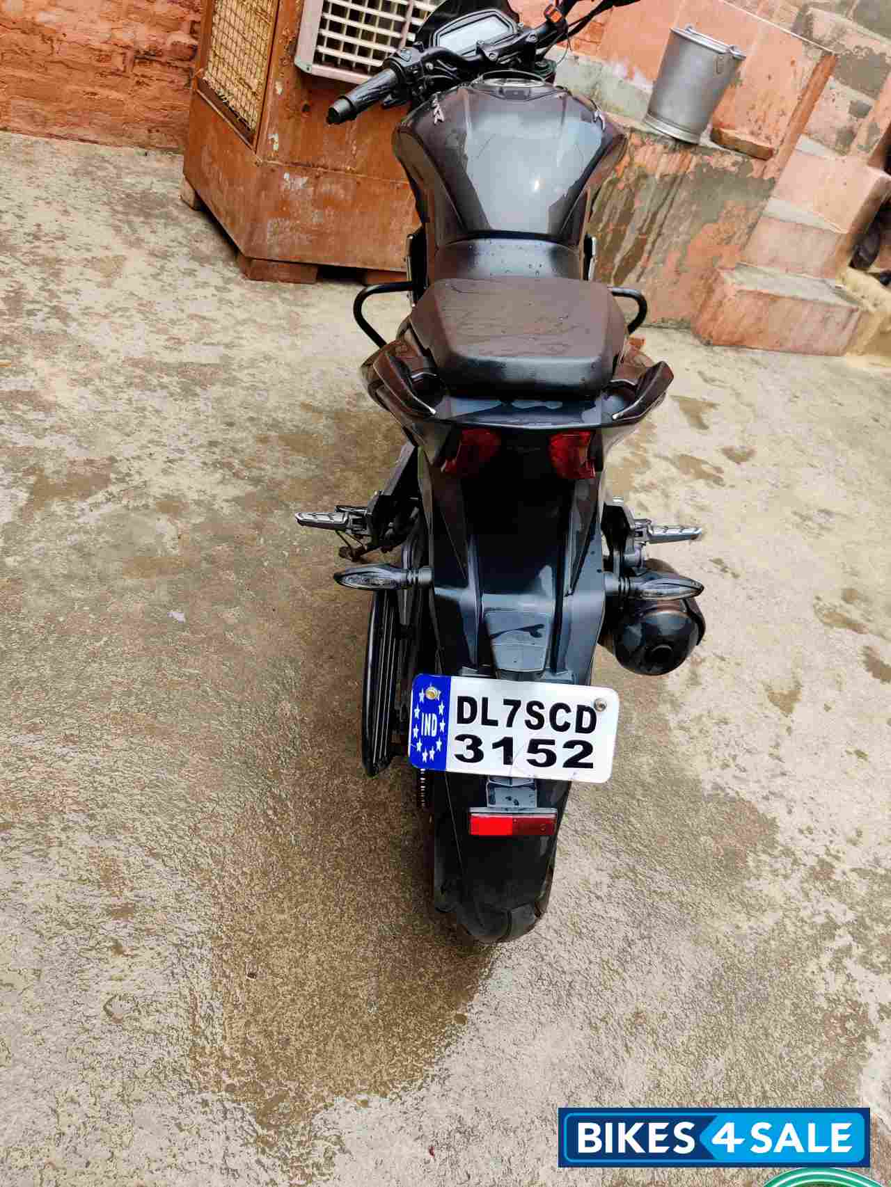 Bajaj Dominar 400 ABS BS6