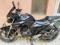 Black Mat Yamaha FZ25