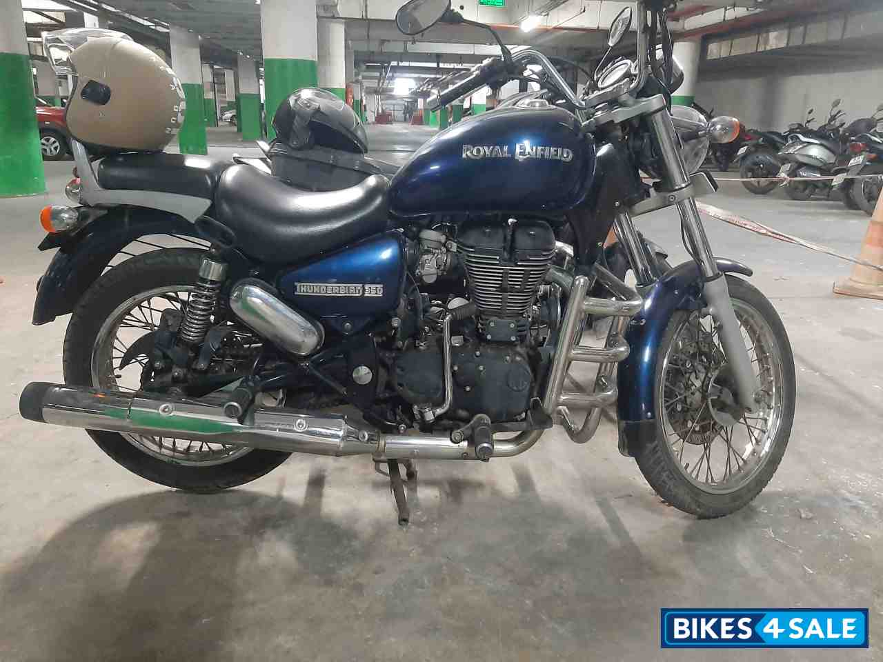 Royal Enfield Thunderbird 350 Royal Enfield Thunderbird 350