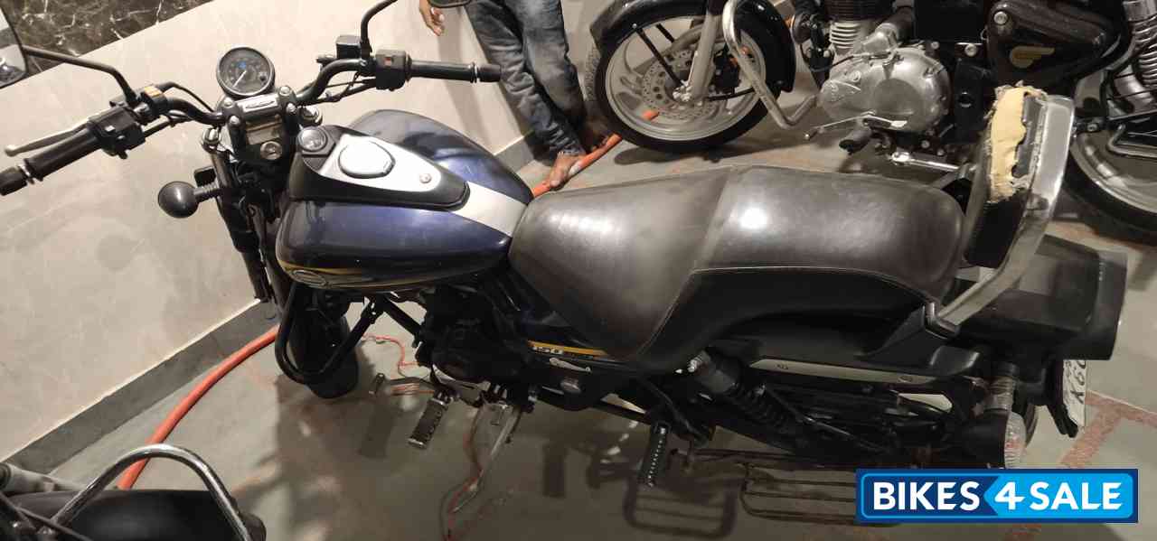 Bajaj Avenger Street 150