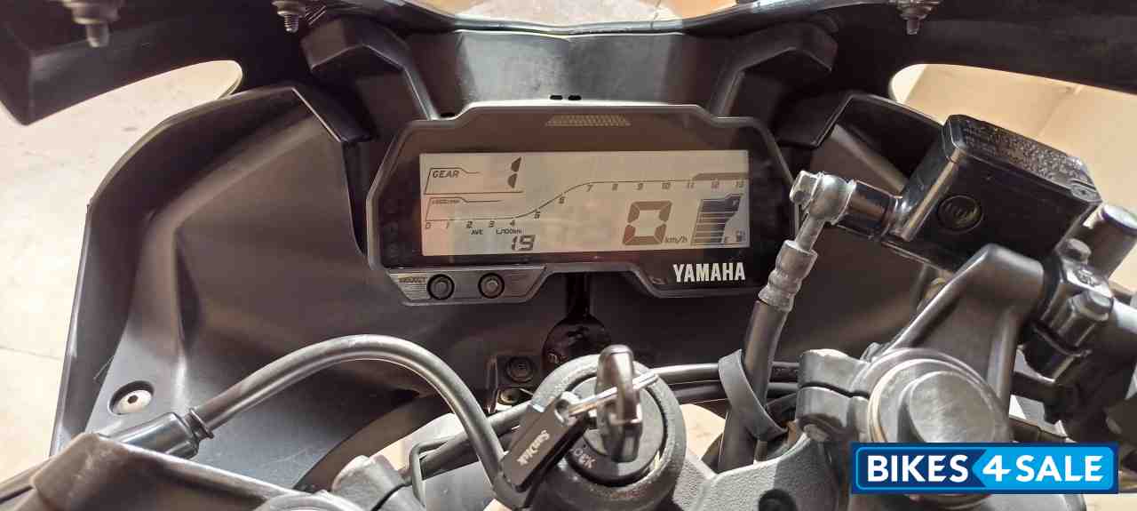 Yamaha YZF R15 V3