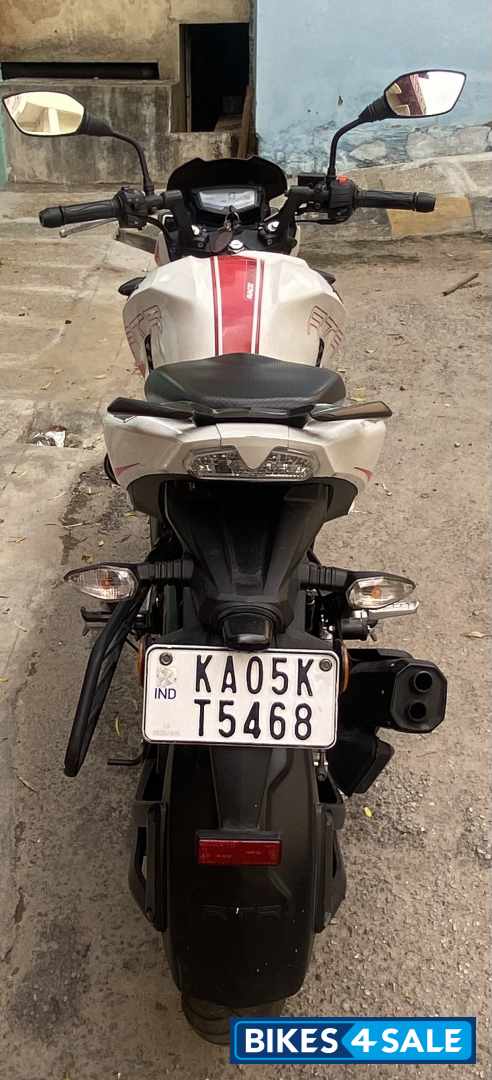 White TVS Apache RTR 200 4V ABS Race Edition 2.0