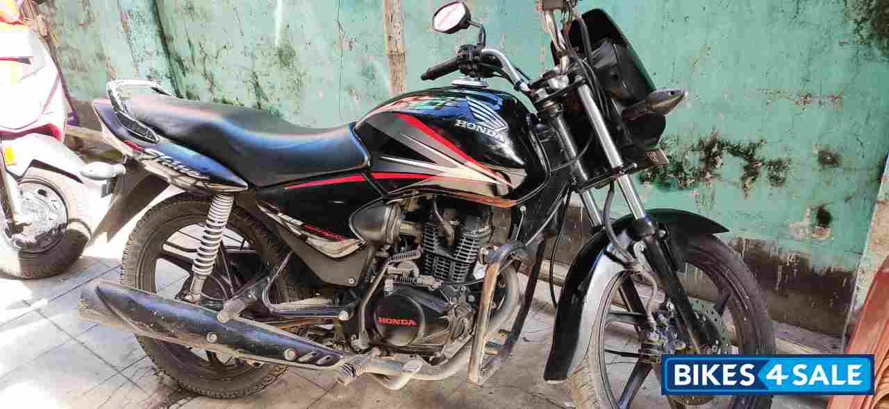 Black Honda CB Shine