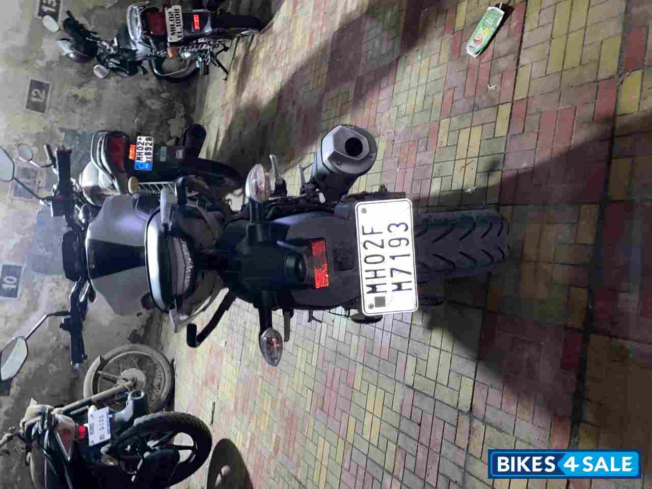 Ice White Yamaha MT-15 BS6 Ice White Yamaha MT-15 BS6