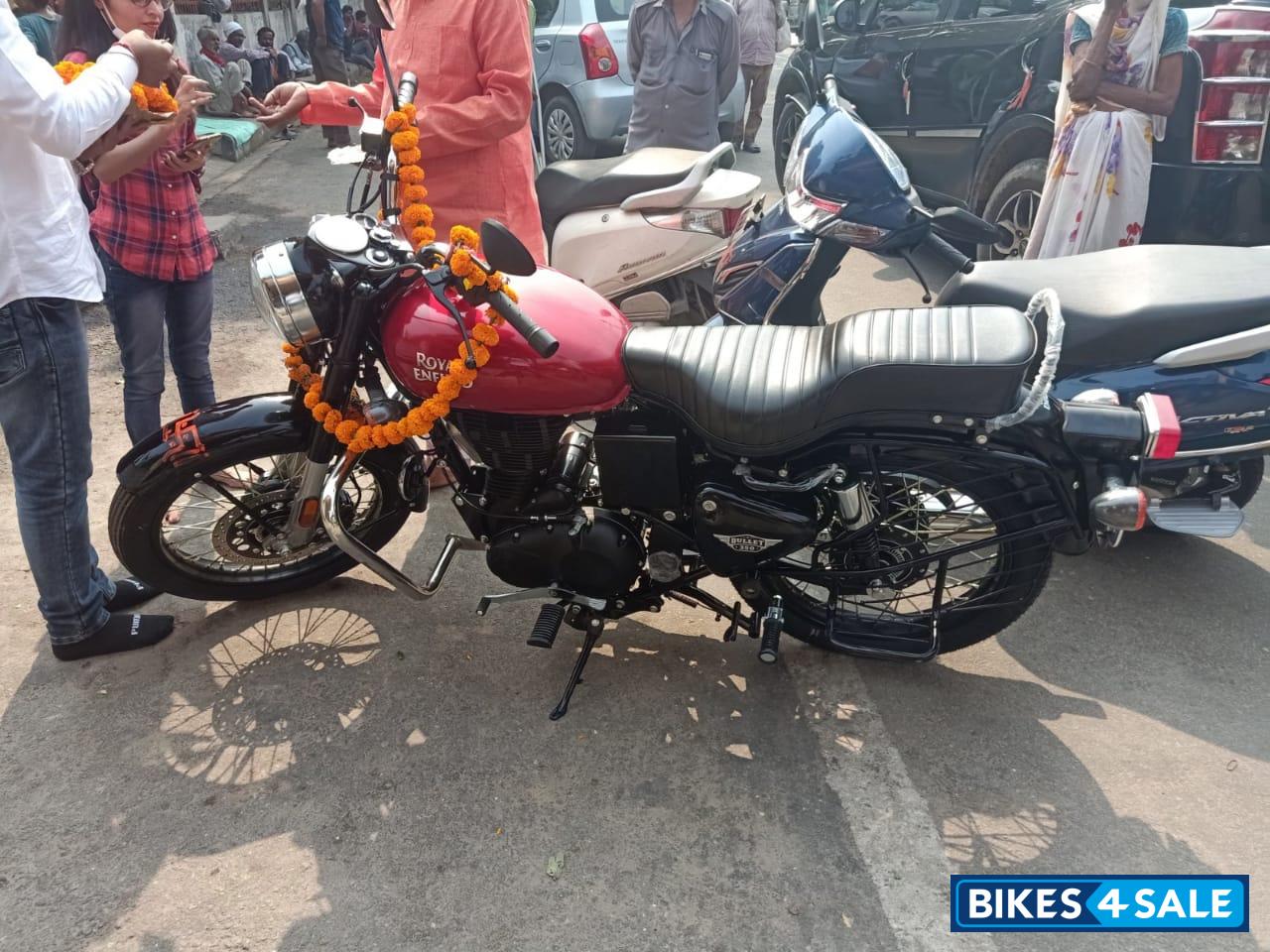 Red Royal Enfield Bullet 350 ES BS6