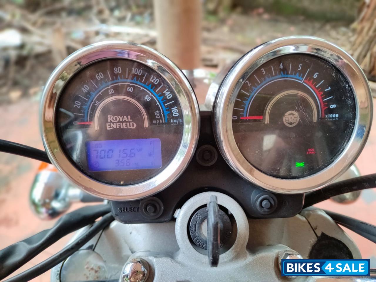 Black Royal Enfield Thunderbird 350