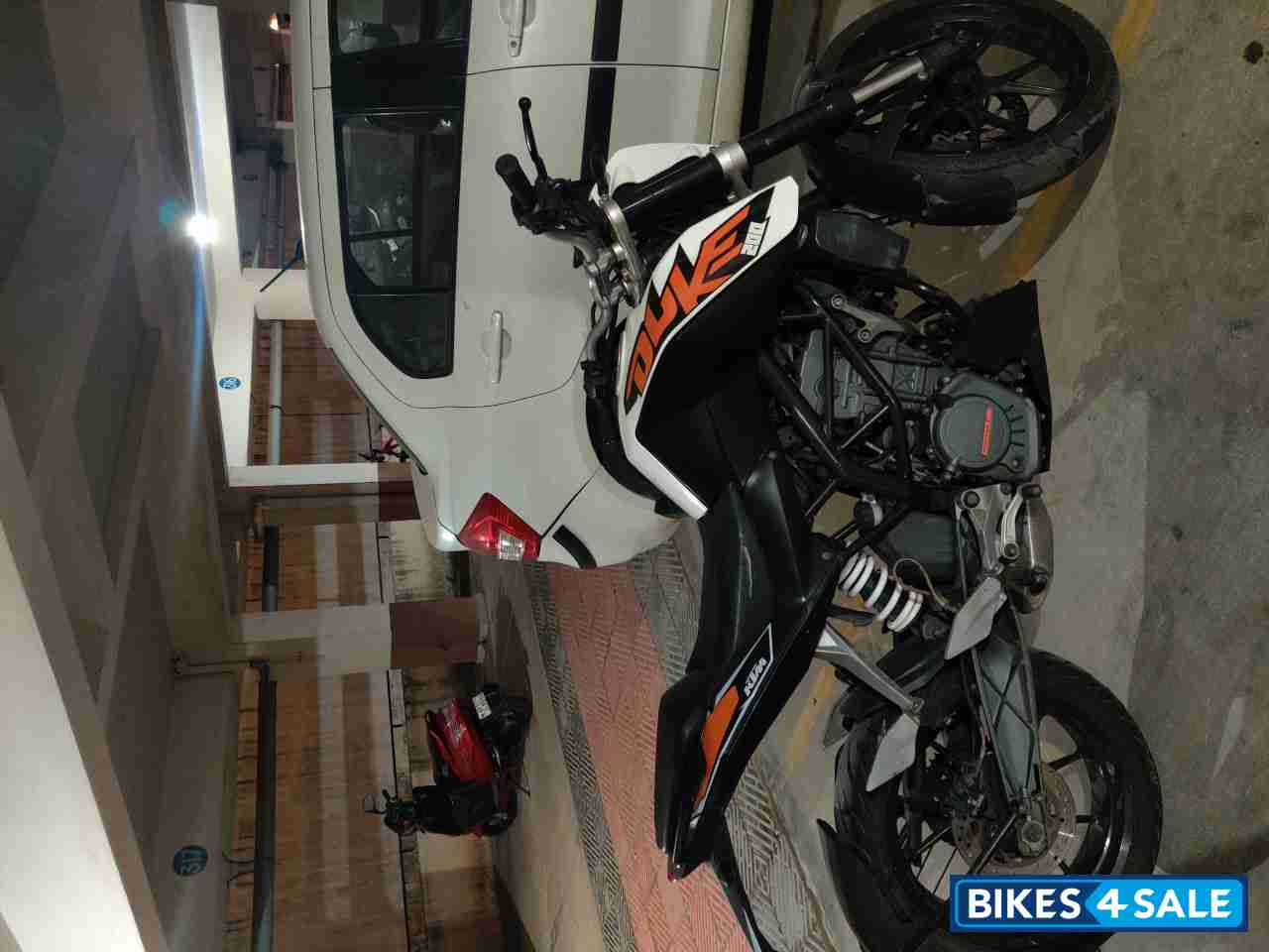 White KTM Duke 200