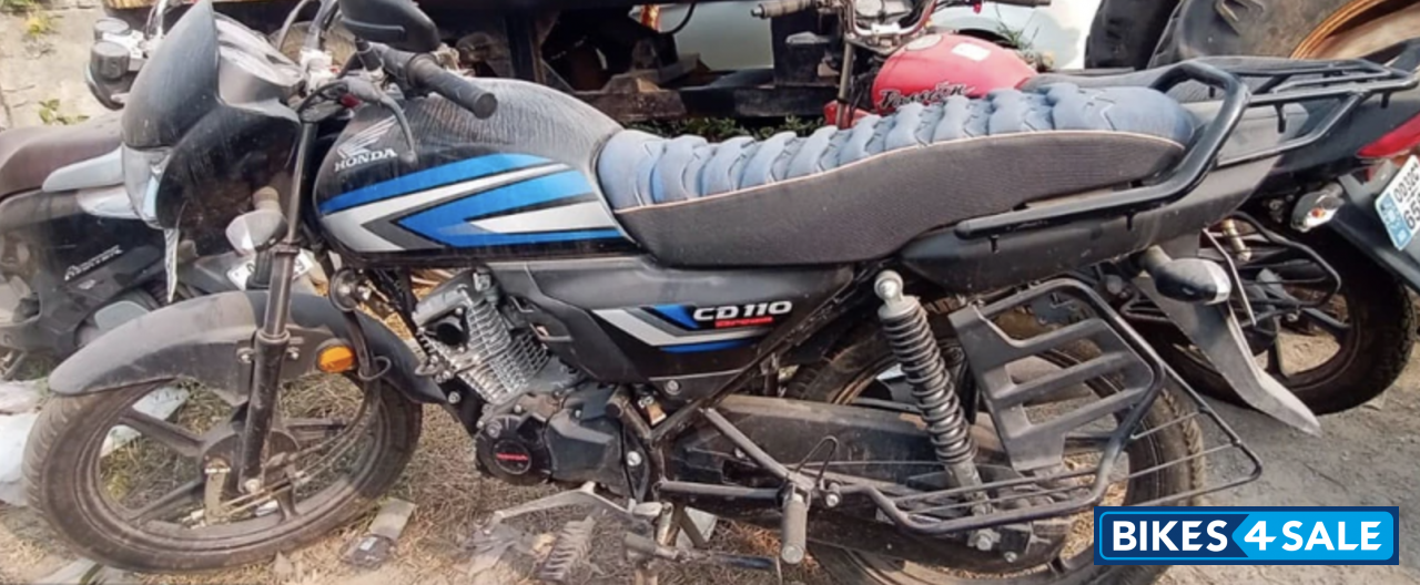 Black Honda CD 110 Dream