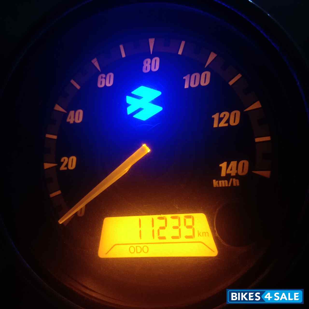 Black & Dark Red Bajaj Avenger Street 150 Black & Dark Red Bajaj Avenger Street 150