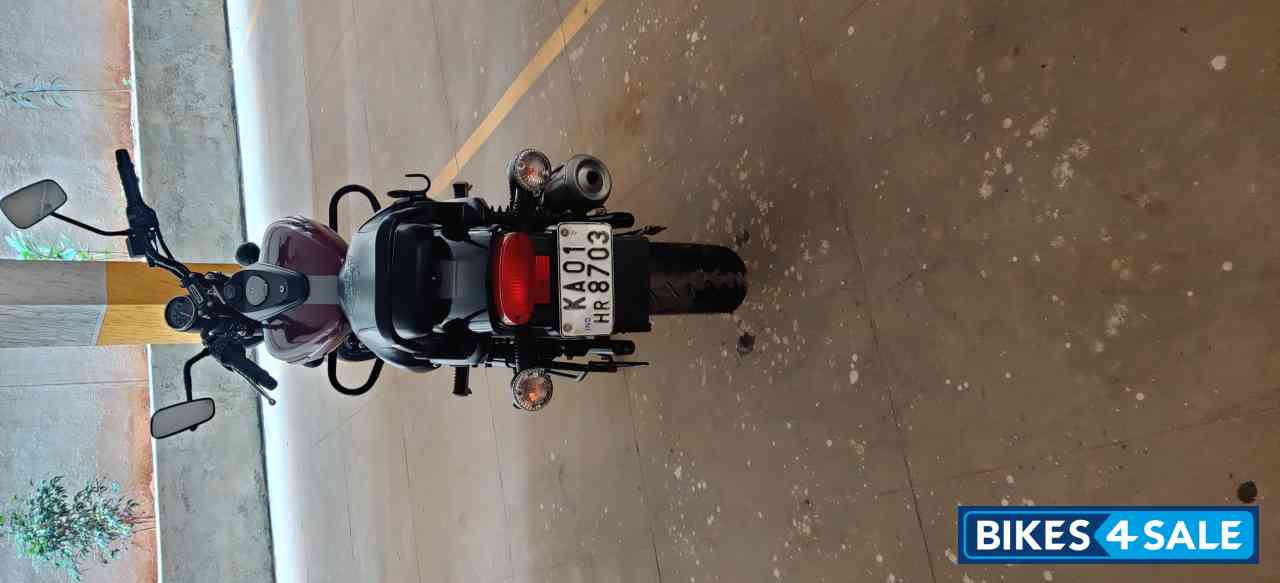 Black & Dark Red Bajaj Avenger Street 150 Black & Dark Red Bajaj Avenger Street 150