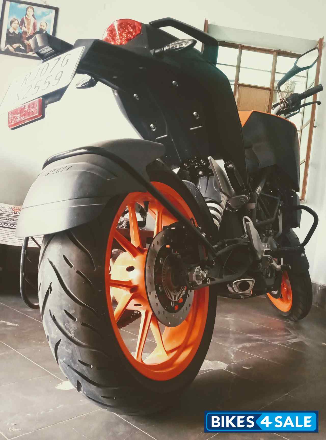 Electronic Orange KTM Duke 125