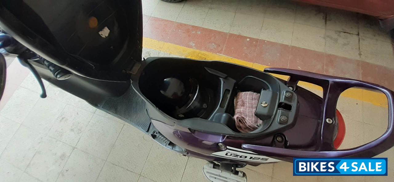 Purple Mahindra Rodeo UZO 125 Purple Mahindra Rodeo UZO 125