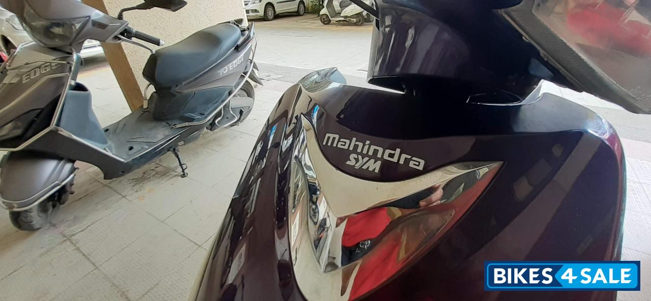 Purple Mahindra Rodeo UZO 125 Purple Mahindra Rodeo UZO 125