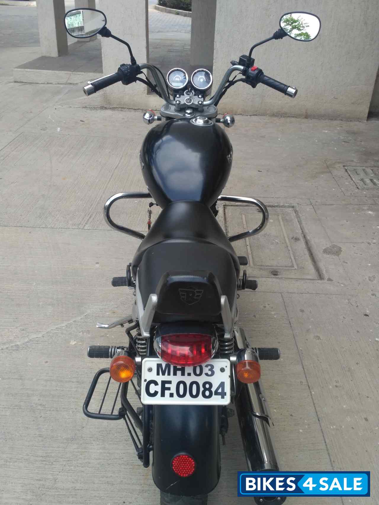 Stone Matte Black Royal Enfield Thunderbird 350 Stone Matte Black Royal Enfield Thunderbird 350